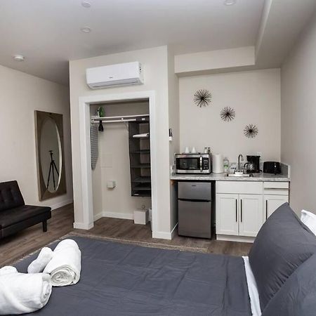 Studio With Large Balcony- San Diego Gateway Exterior photo