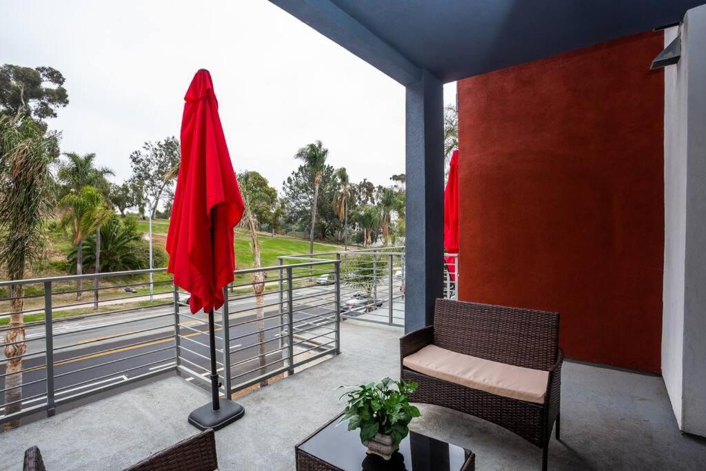 Studio With Large Balcony- San Diego Gateway Exterior photo